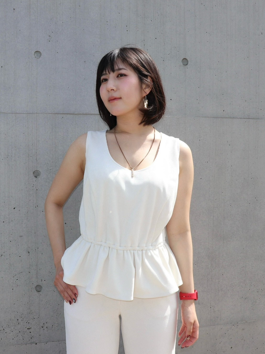 完全予約販売(4/21~4/27) 6中~6末発送予定 Uネックノースリペプラムトップス 7800円(8580税込み)