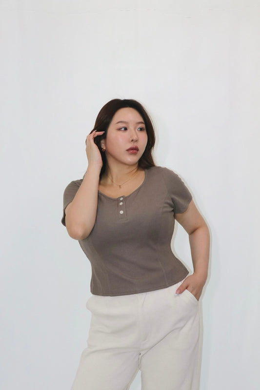 完全予約販売 (6/1~6/7) 7初~7中発送予定ヘンリーネックTOPS(7,800円税込み)