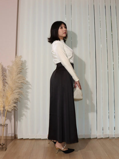 完全予約販売(11/17~11/24) 1中～1末発送予定 　タックデザインスカート　16,000円（17,600税込み）