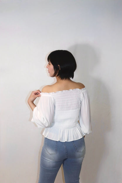 完全予約販売(7/25~8/2)9中~9末発送予定　シャーリングブラウス　16,000円税込み