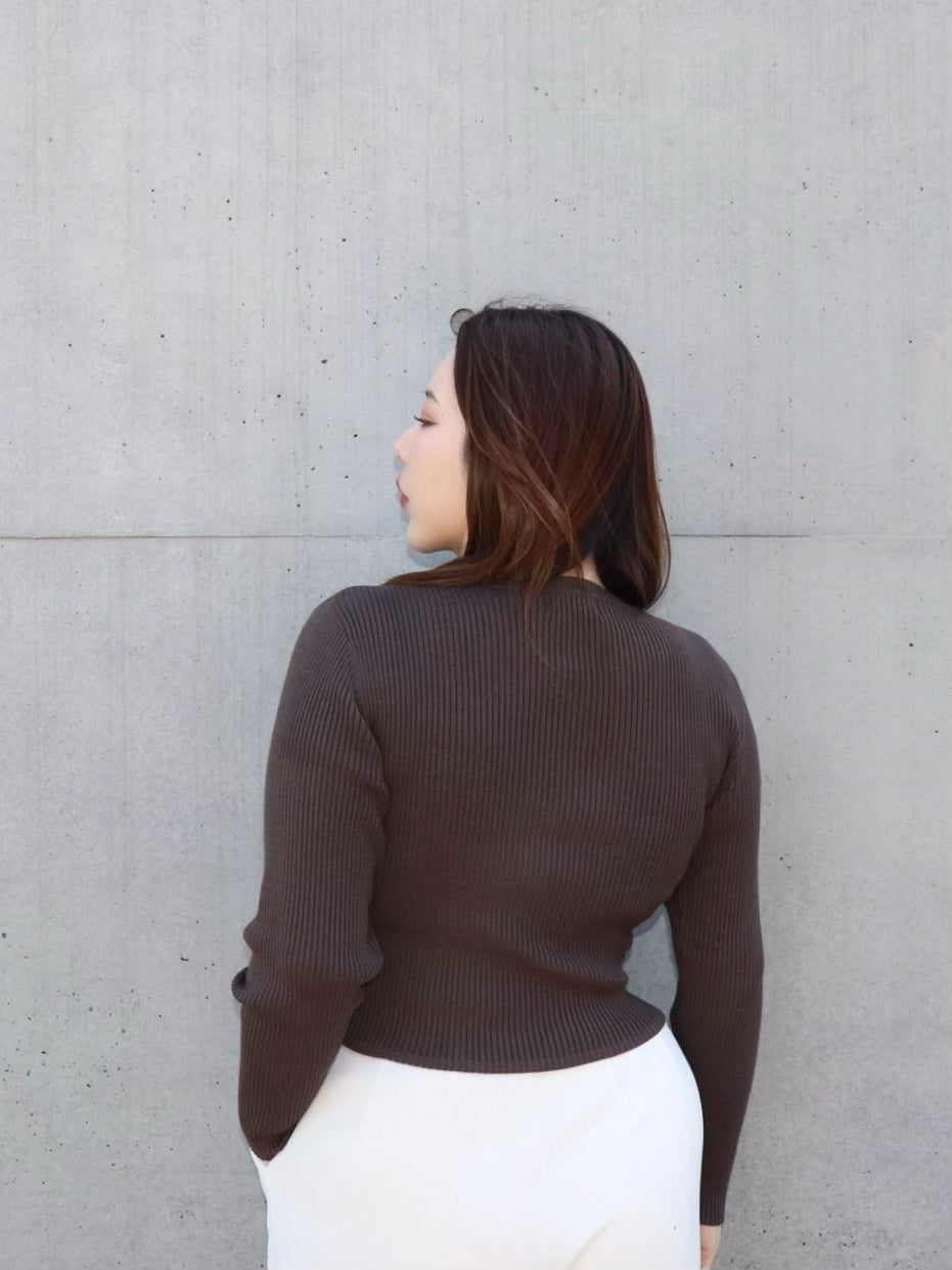 通常販売　4営業日以内に出荷　リブクルーネックニット　7,800円（8,580円税込み)