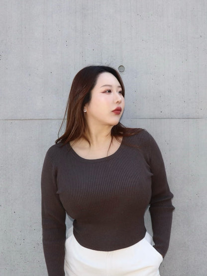 通常販売　4営業日以内に出荷　リブクルーネックニット　7,800円（8,580円税込み)