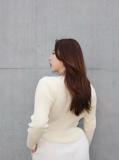 通常販売　4営業日以内に出荷　リブクルーネックニット　7,800円（8,580円税込み)