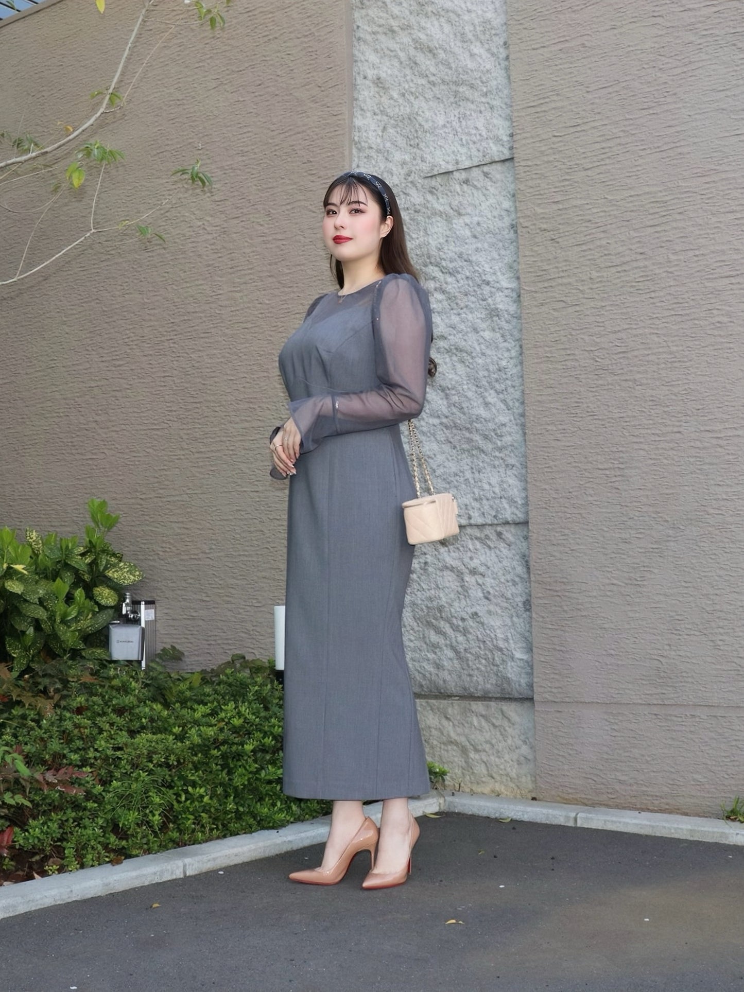 完全予約販売(4/21~4/29)   6中～６末発送予定　デコルテシアーカットソーワンピース　29,000円（319,00税込み）