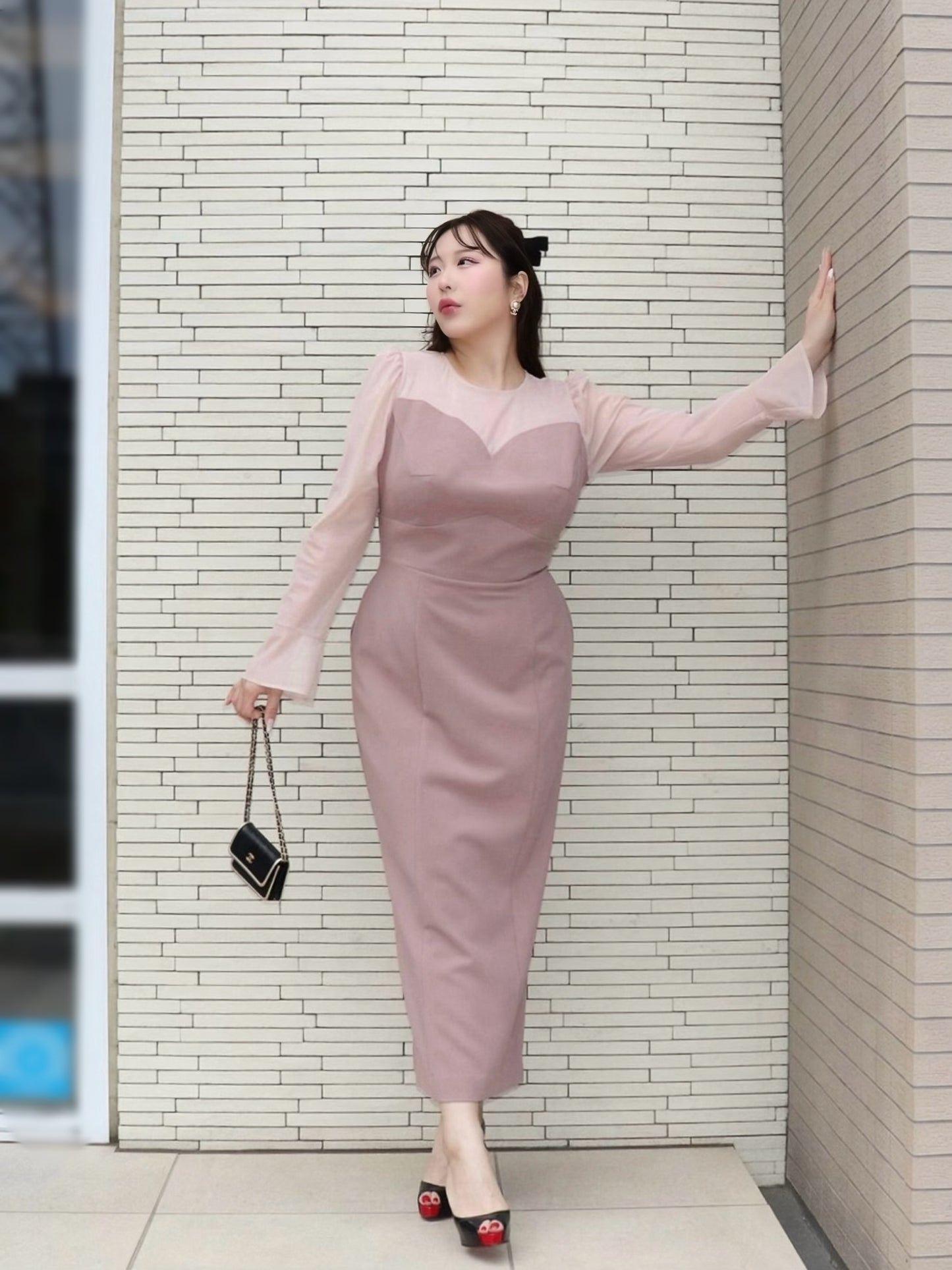 完全予約販売(4/21~4/29)   6中～６末発送予定　デコルテシアーカットソーワンピース　29,000円（319,00税込み）