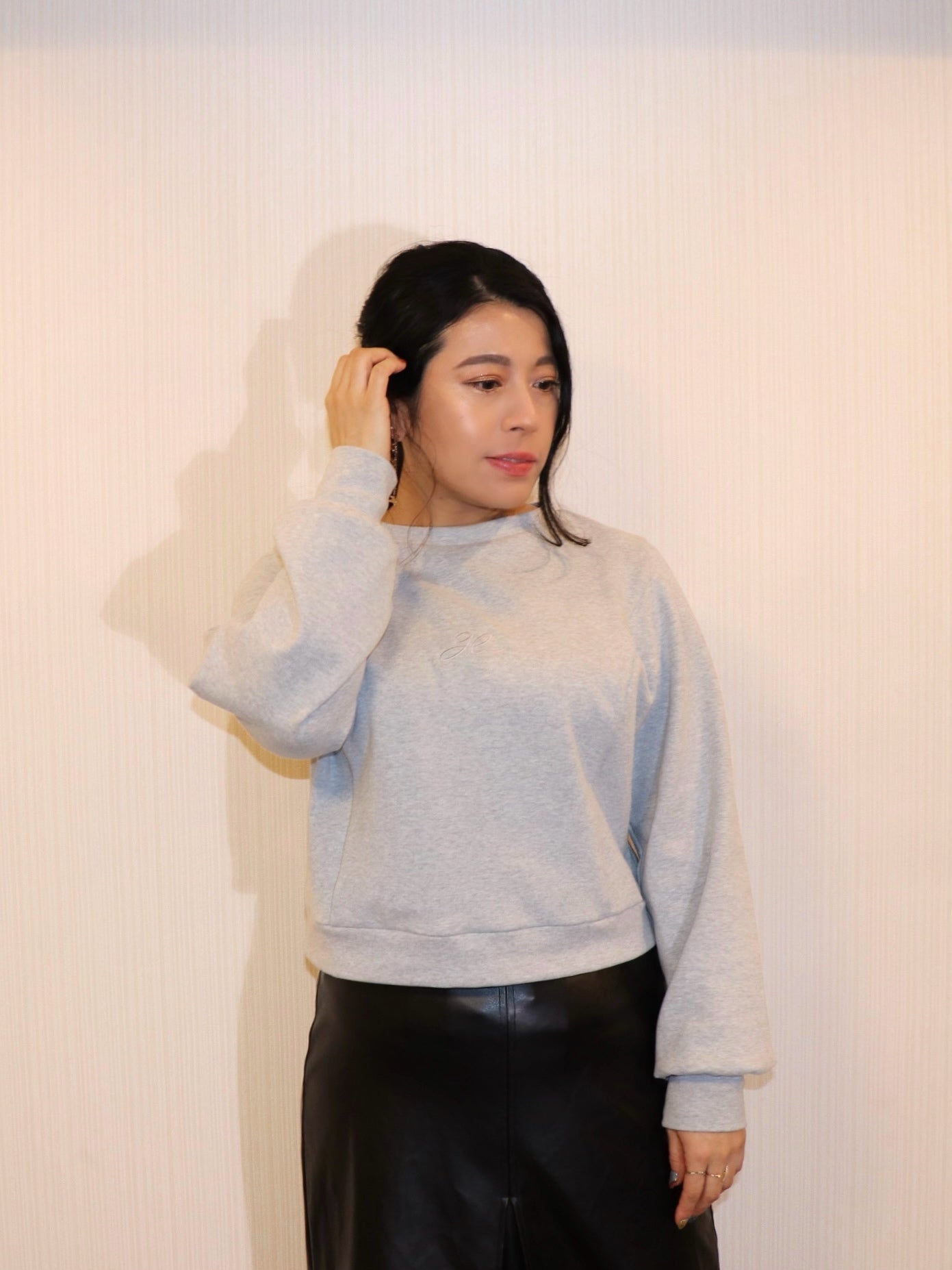 完全予約販売(12/21~28)   2中~2末発送予定　GBロゴ刺繍トレーナー　11,000円（12,100円税込み）