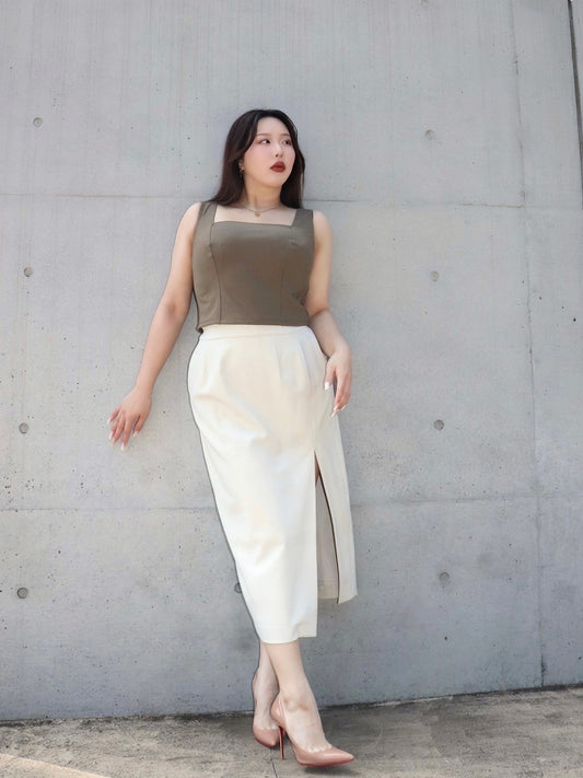 完全予約販売(7/23~8/3)   9初～9中発送予定　タンクトップ　6,800円（7,480税込み）